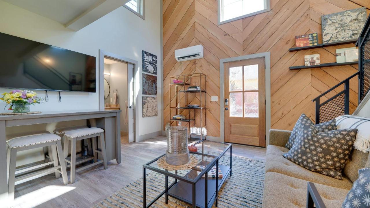 A Newly Built Tiny House In The Center Of Historic Holiday home Kennett Square